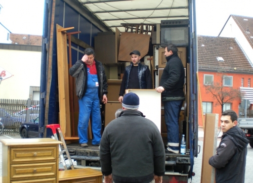 2013-02-02-Hilfsgütertransport-Beladen-NM
