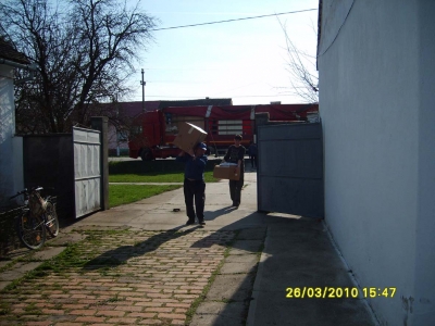 2010-03-hilfsguetertransport (14)
